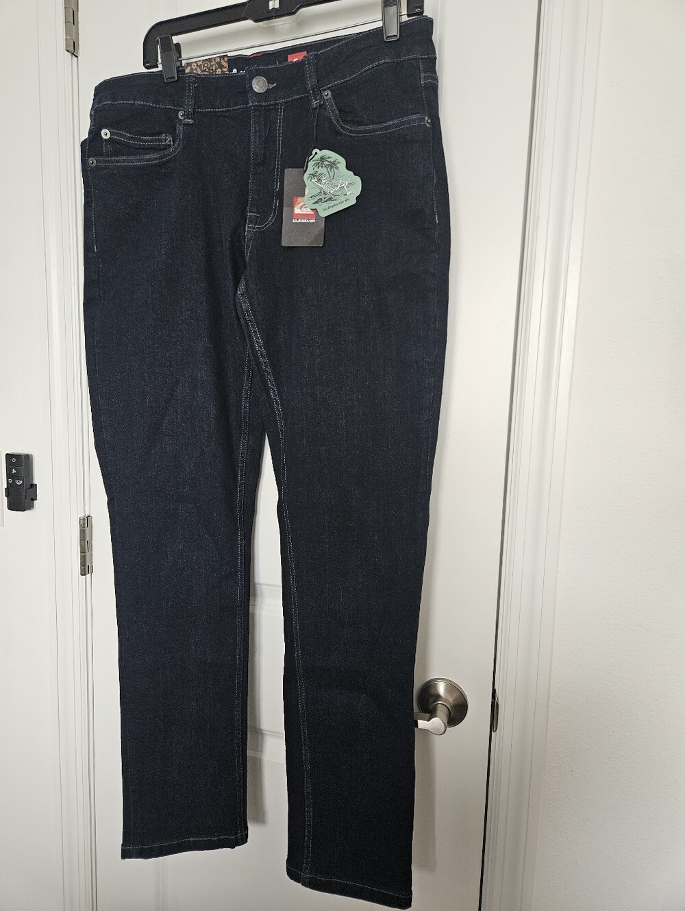 NWT Quiksilver Slim Fit Jeans Dark Rinse Stretch Men’s Size 32x32